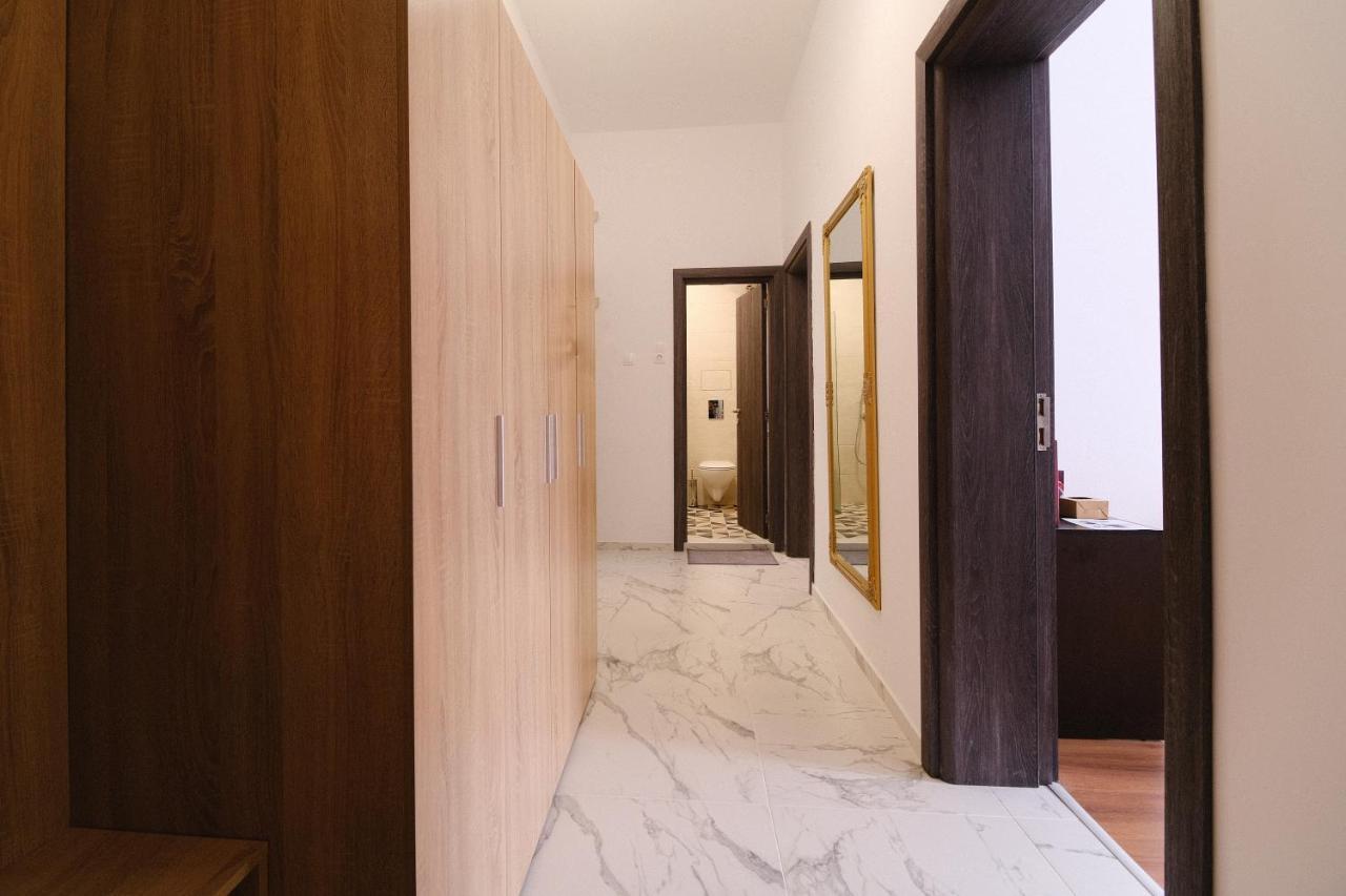 Apartment In The City Center Plovdiv Bagian luar foto